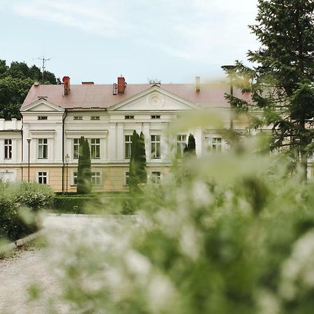 Palac Sasino Odnova Hotel Exterior photo