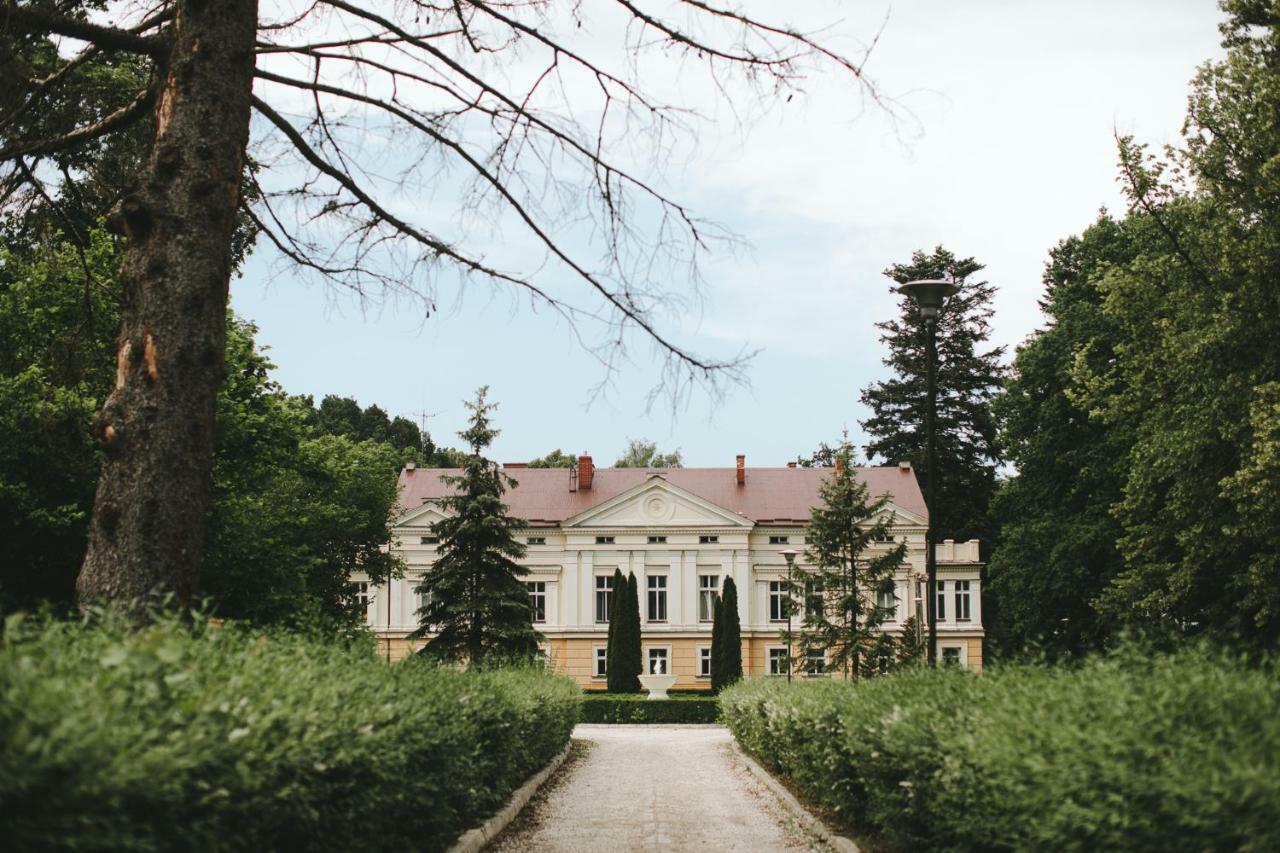 Palac Sasino Odnova Hotel Exterior photo