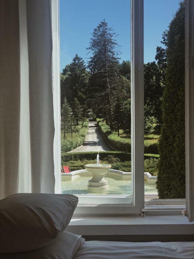 Palac Sasino Odnova Hotel Room photo